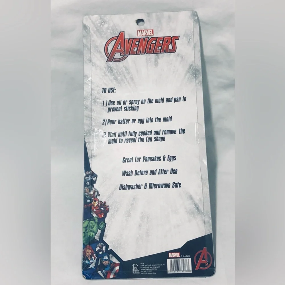 Marvel Avengers 2 silicone breaksfast molds Green and Gray.